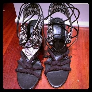 ZARA NEVER BEEN WORN SANDAL HEELS